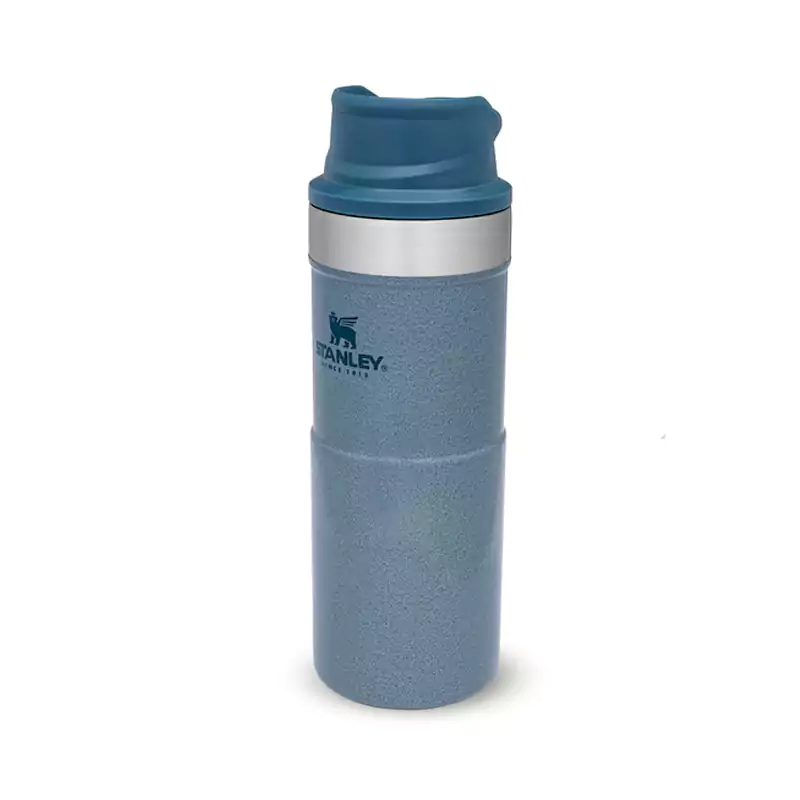 trigger-conection-classic-stanley-350-فروشگاه-کوهنوردی-کراکس-ماگمسافرتی-استنلی-کلاسیک-.webp ماگ مسافرتی استنلی 350 میلی لیتری مدل Trigger Action - Image 1